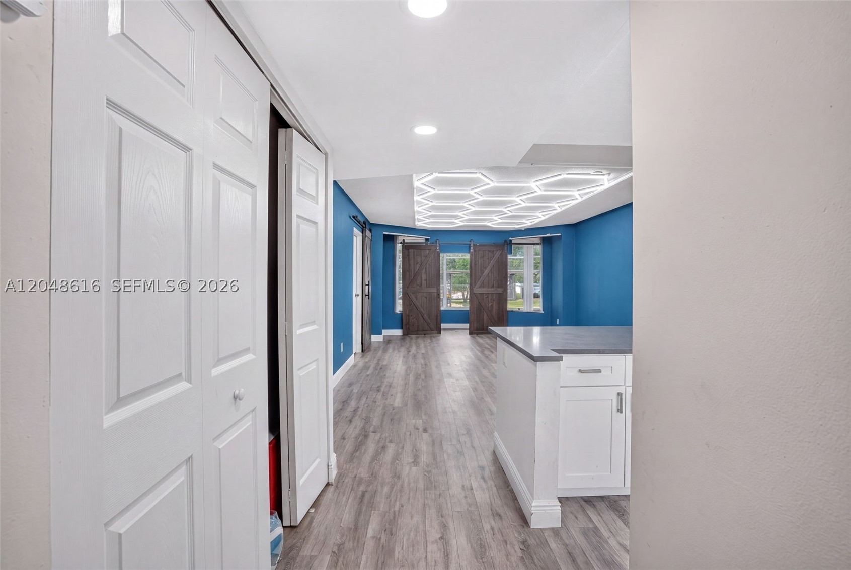 SANDS POINT CONDOMINIUM I - Residential