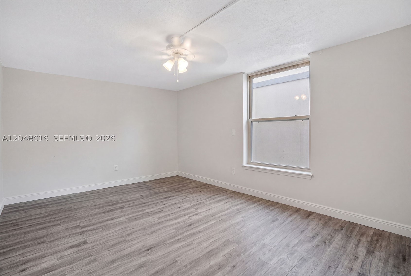 SANDS POINT CONDOMINIUM I - Residential
