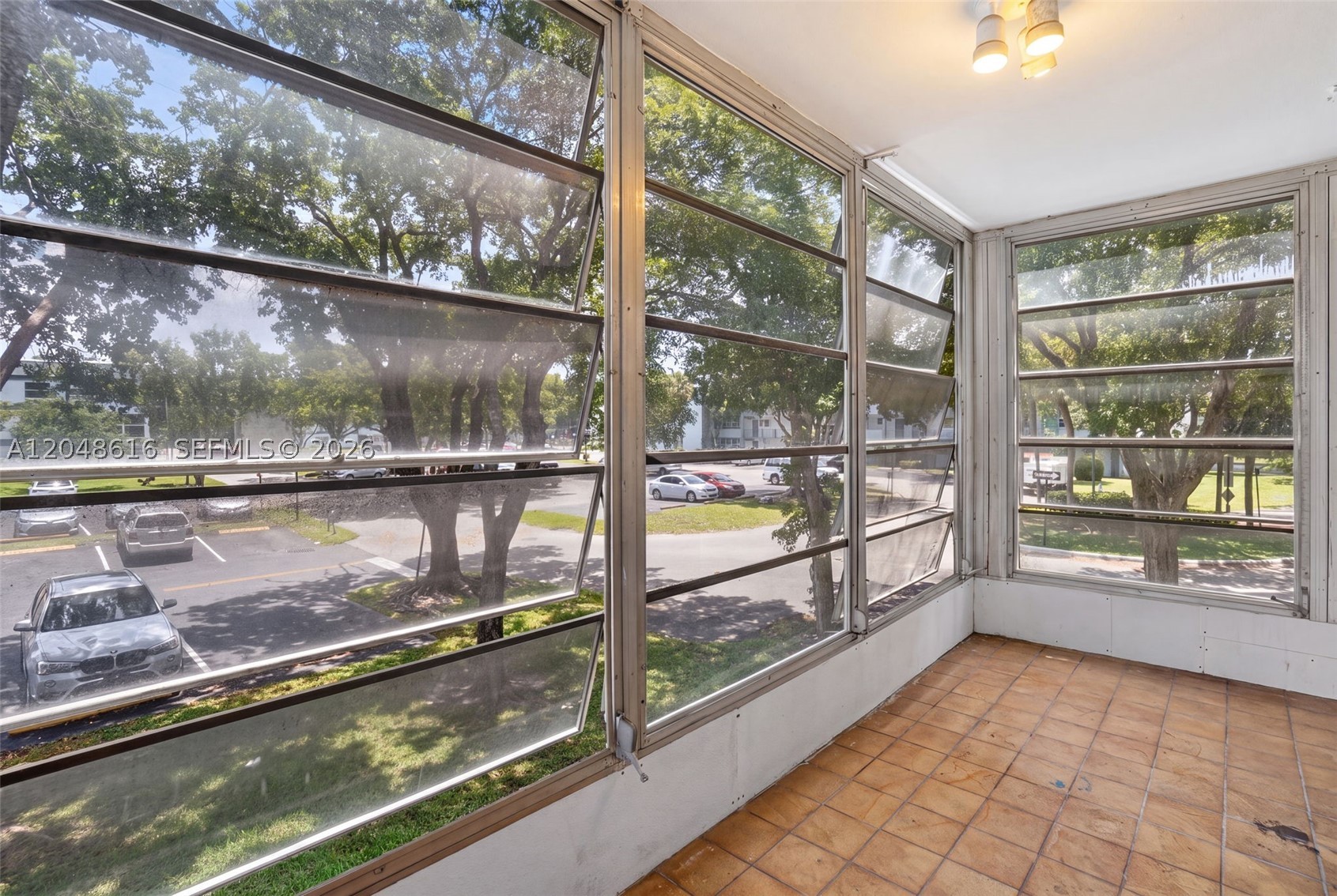 SANDS POINT CONDOMINIUM I - Residential