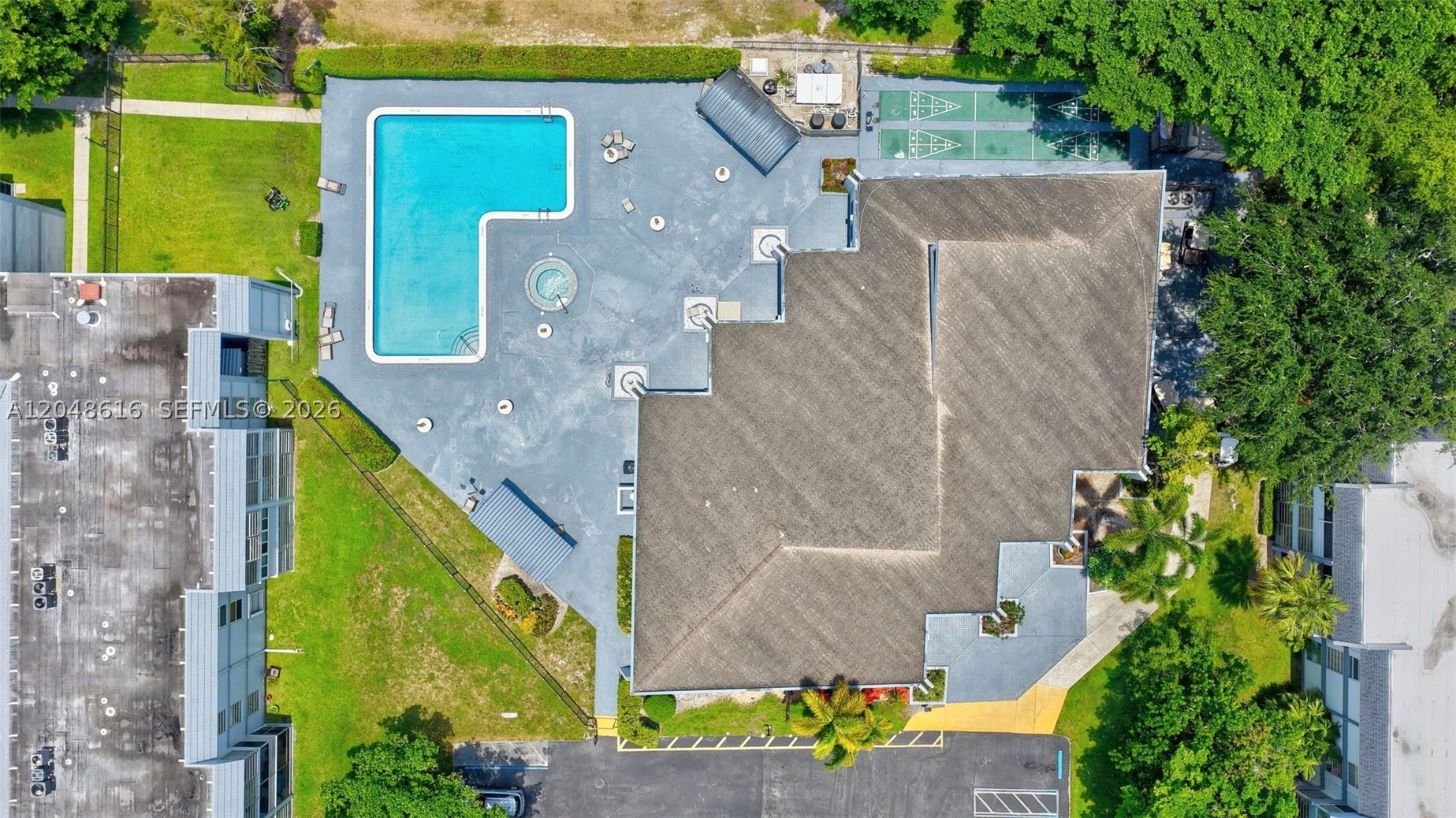 SANDS POINT CONDOMINIUM I - Residential