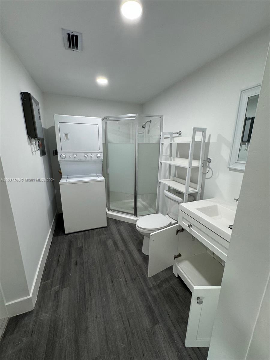 CAROL CITY 3RD ADDN - Residential Lease