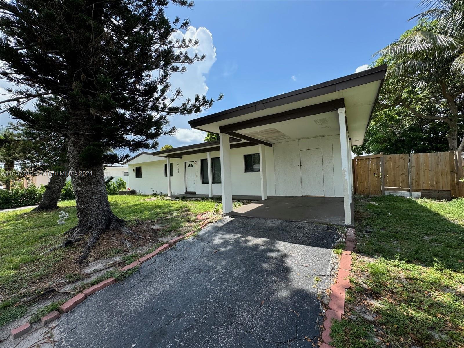 CAROL CITY 3RD ADDN - Residential Lease