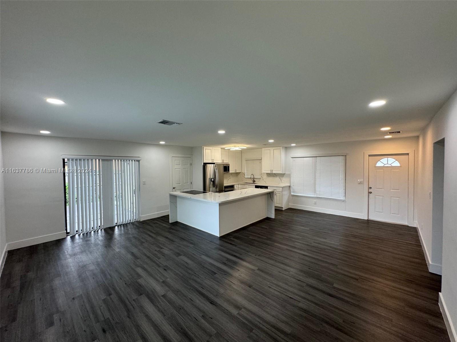 CAROL CITY 3RD ADDN - Residential Lease
