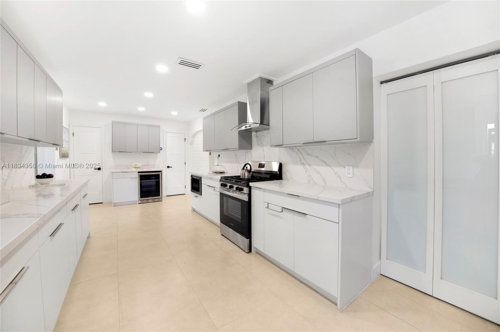 LAKELAND RESUB - Residential