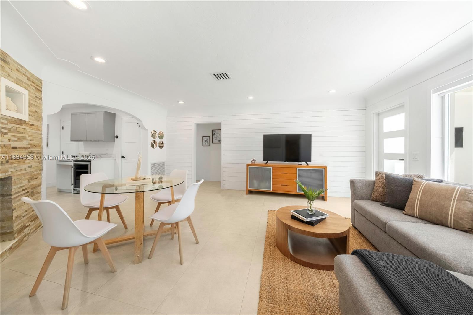 LAKELAND RESUB - Residential
