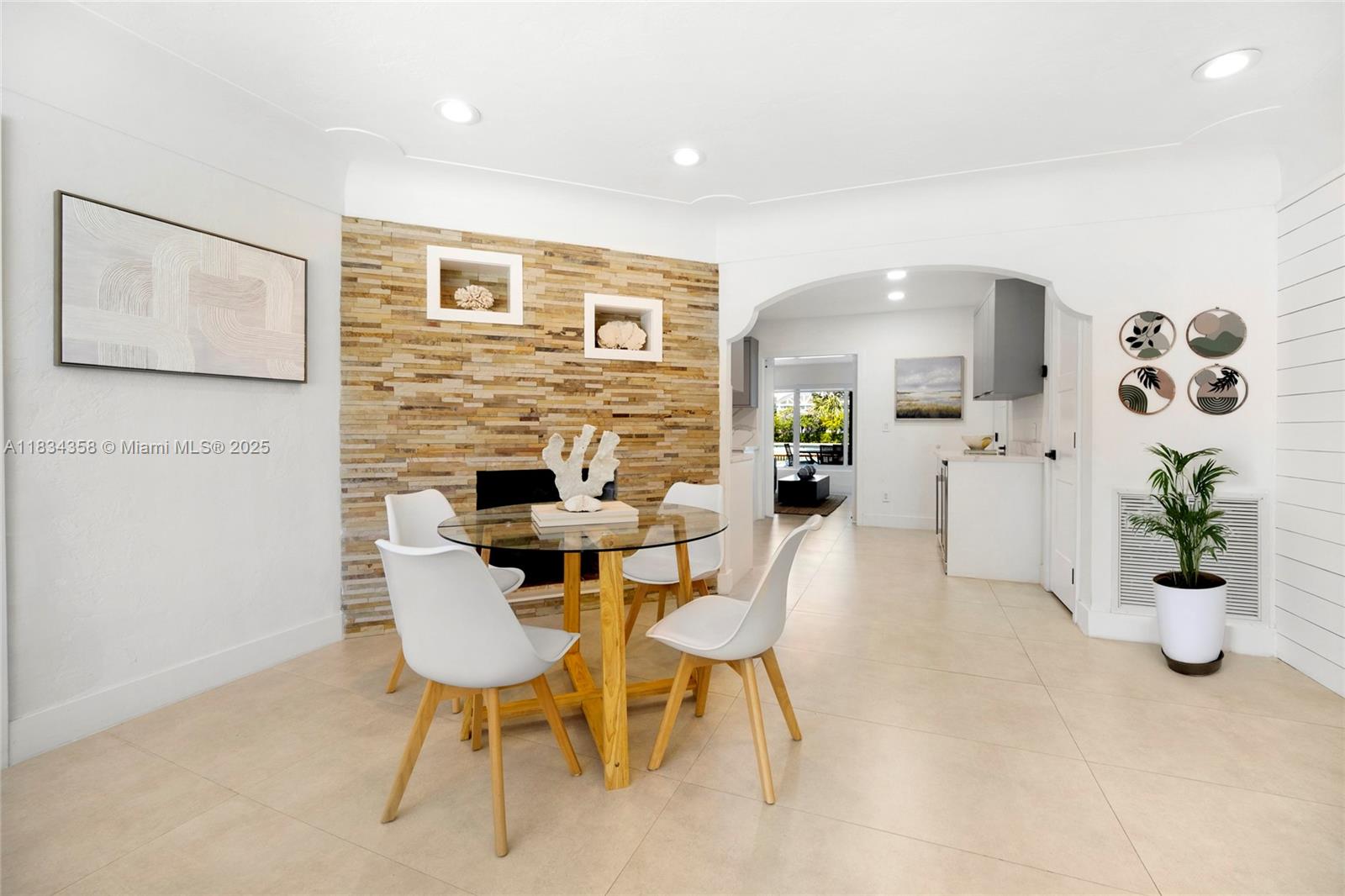 LAKELAND RESUB - Residential