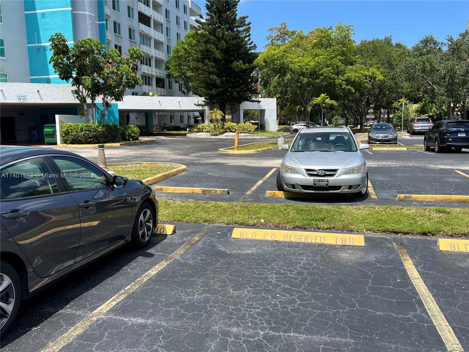 HILLCREST EAST NO 20 COND - Residential Lease
