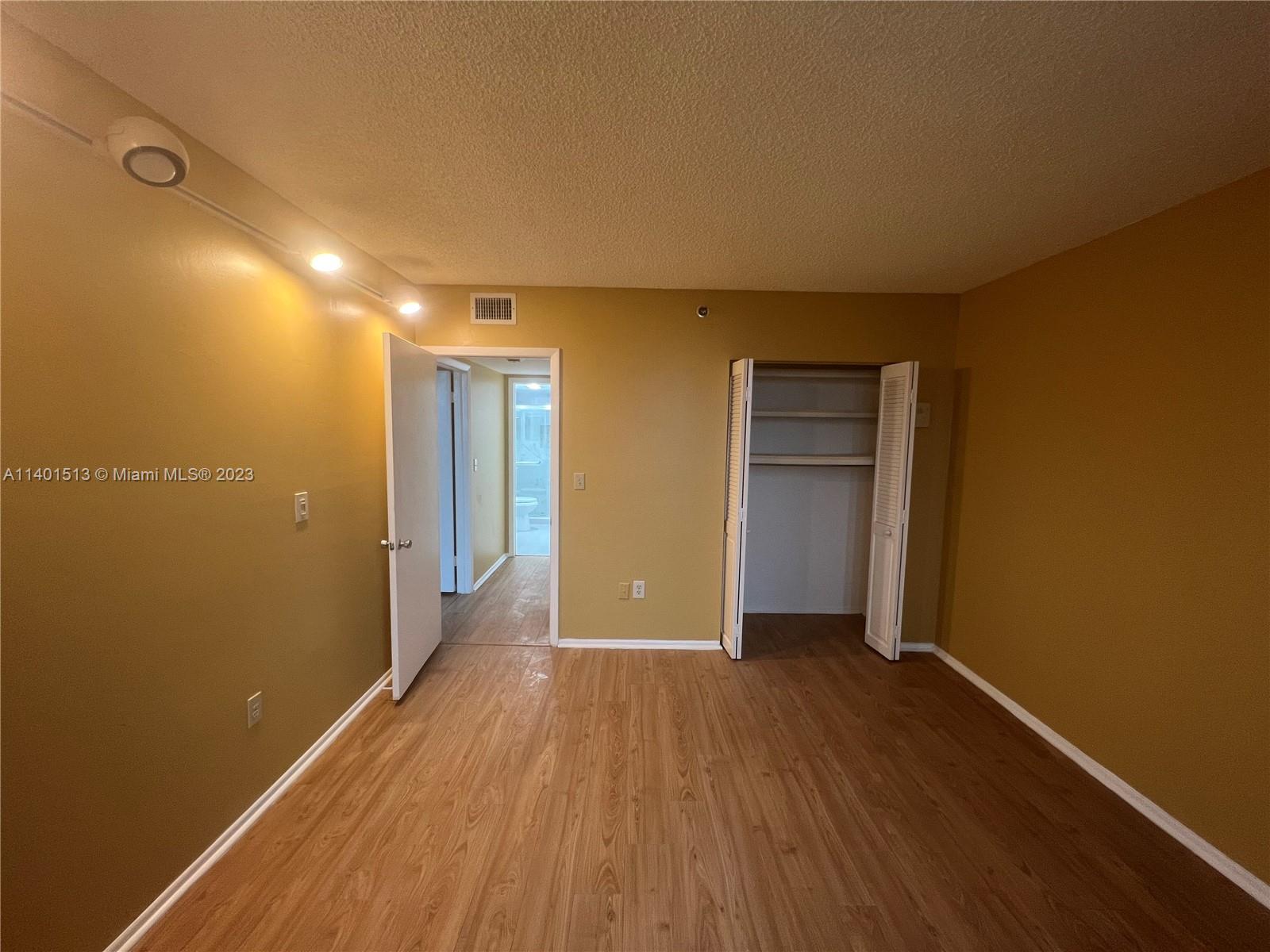 HILLCREST EAST NO 20 COND - Residential Lease