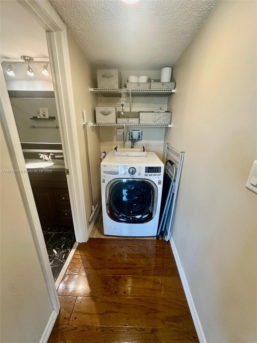 CARLTON TOWER CONDO - Residential Lease
