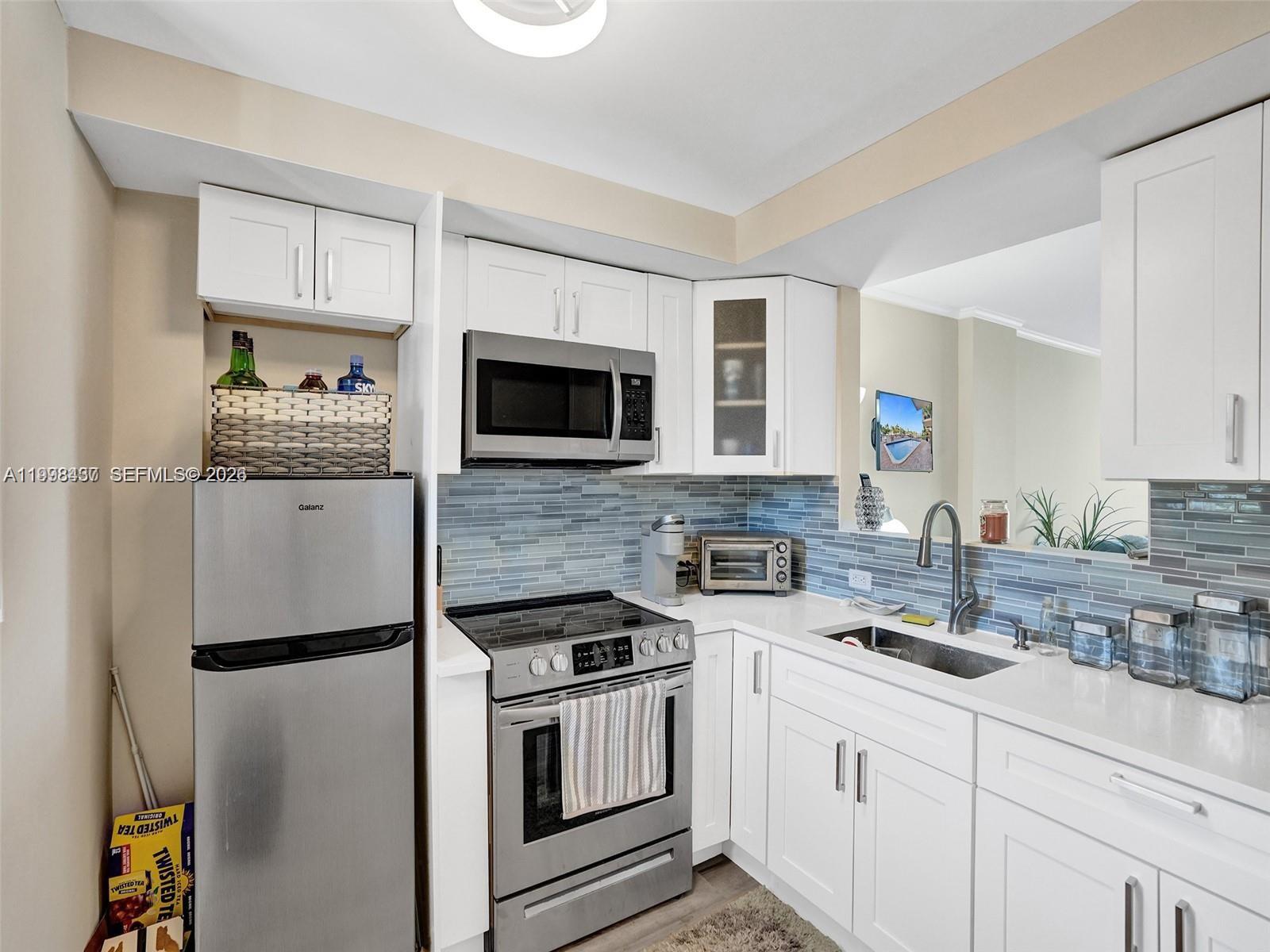 CROMWELL EAST CONDO - Residential