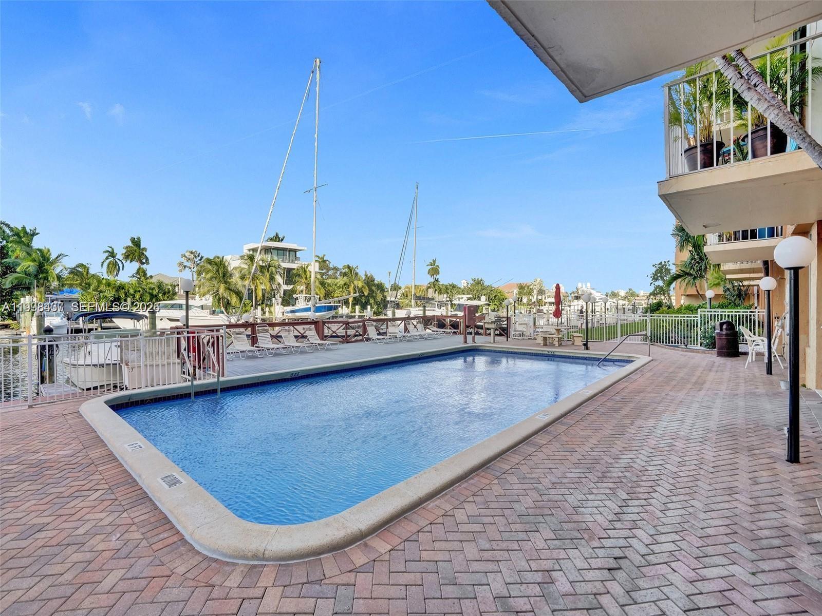 CROMWELL EAST CONDO - Residential