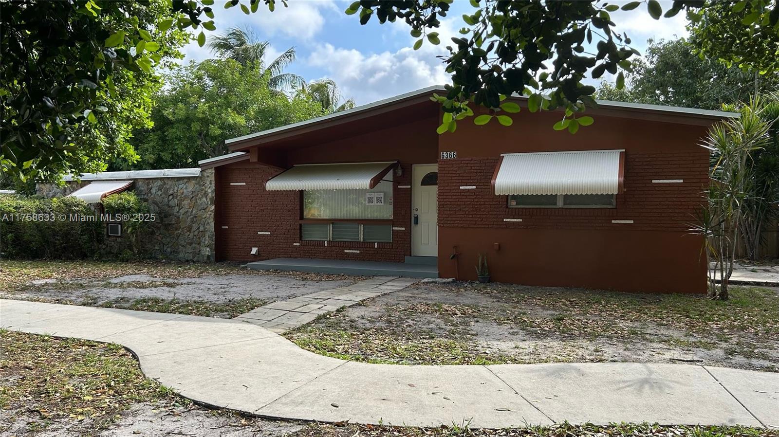 BEVERLY PARK - Residential