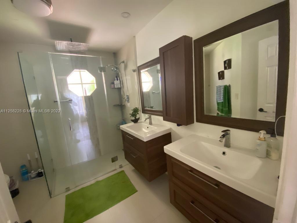 FOREST RIDGE CLUSTER HOME - Residential