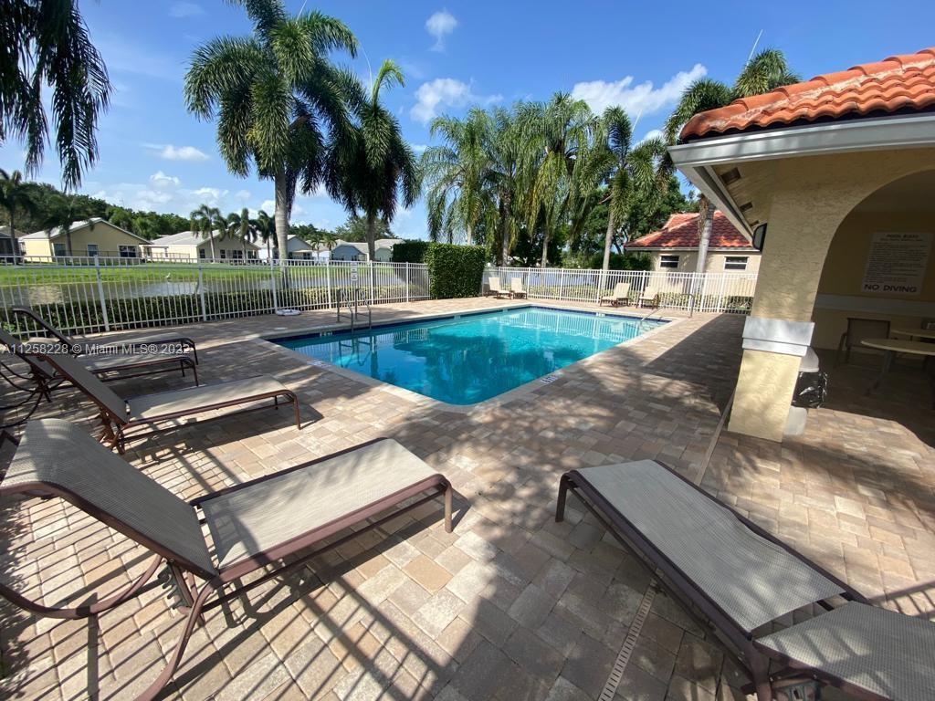 FOREST RIDGE CLUSTER HOME - Residential