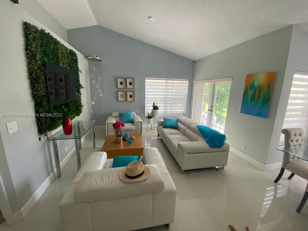FOREST RIDGE CLUSTER HOME - Residential