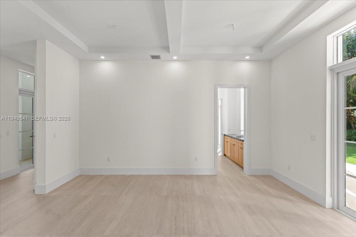 POINSETTIA ESTATES - Residential