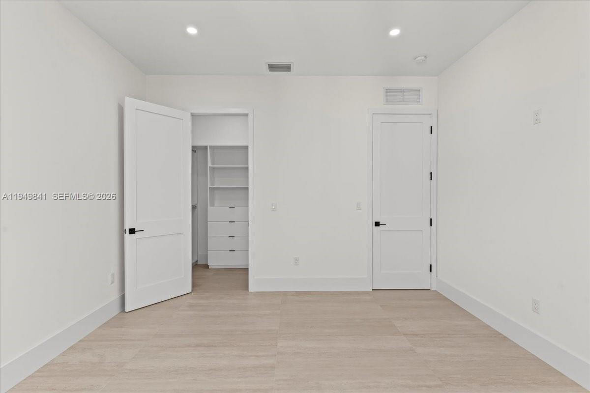POINSETTIA ESTATES - Residential