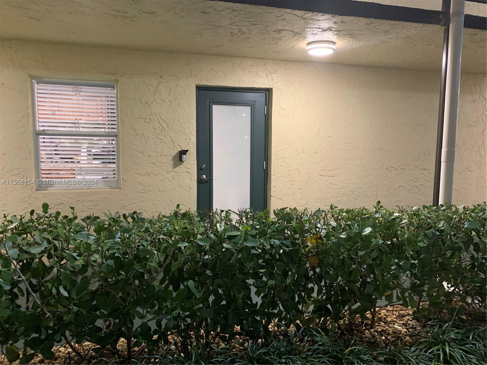 LIME BAY CONDOMINIUM 3 - Residential Lease