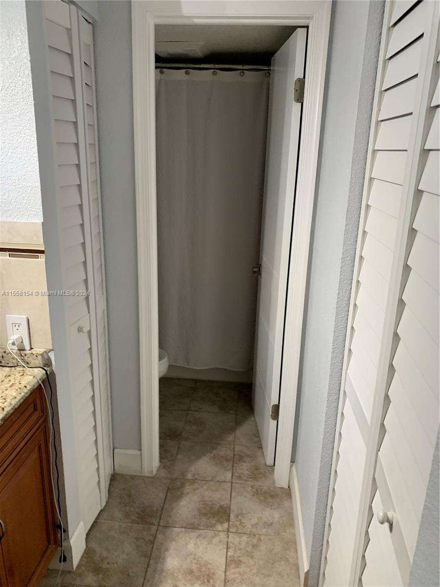 LIME BAY CONDOMINIUM 3 - Residential Lease