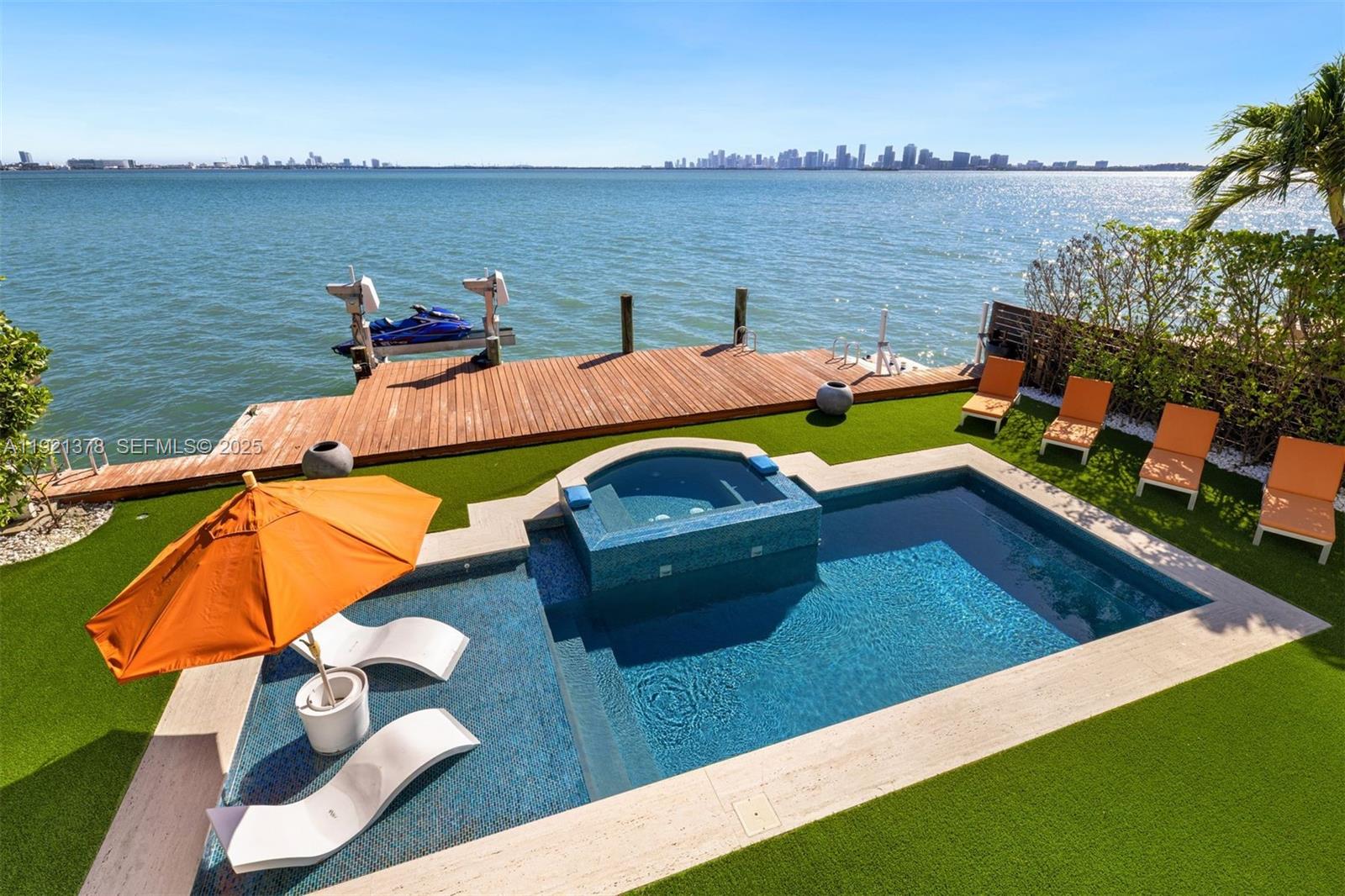 TREASURE ISLAND - Residential