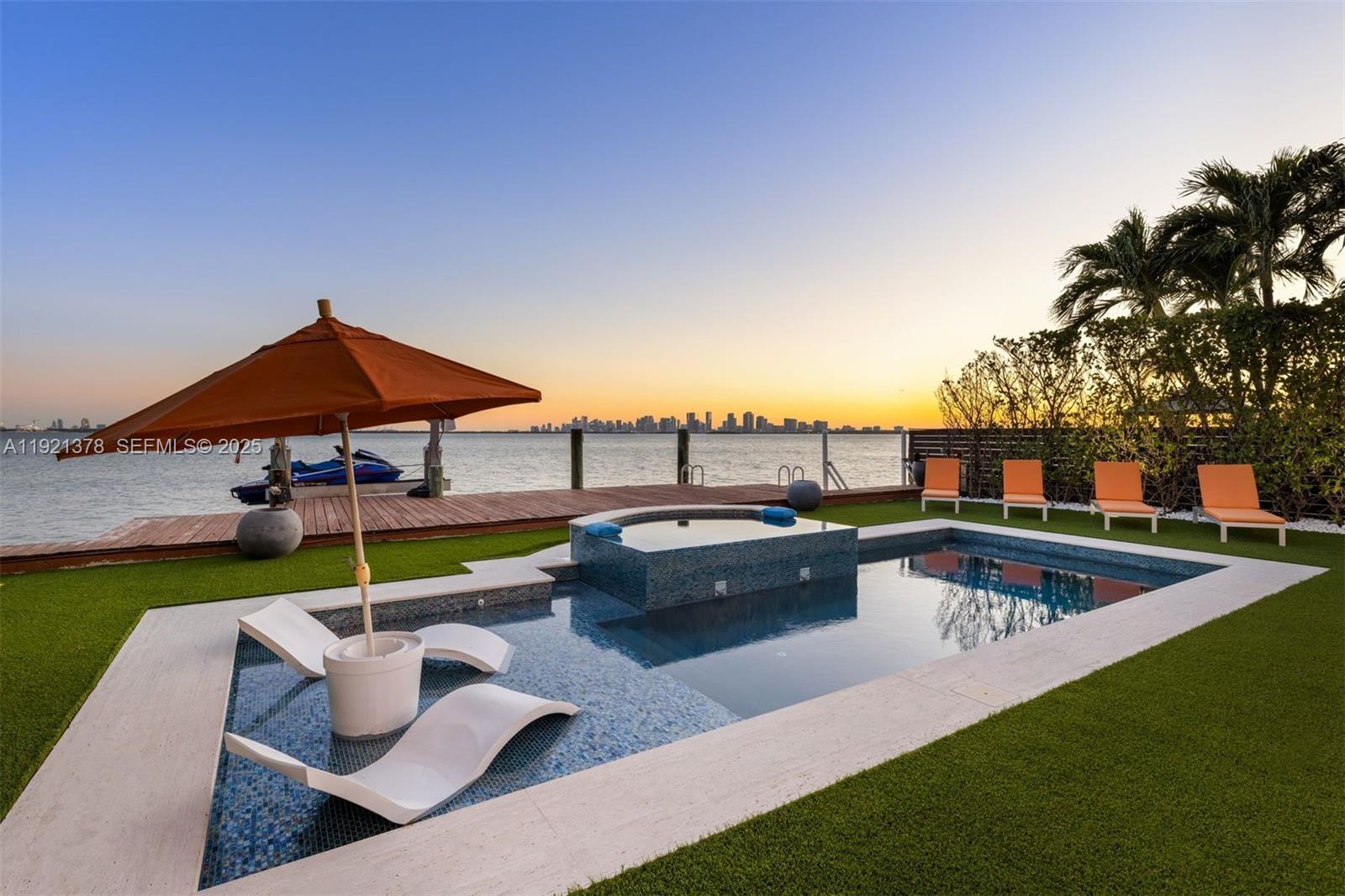 TREASURE ISLAND - Residential