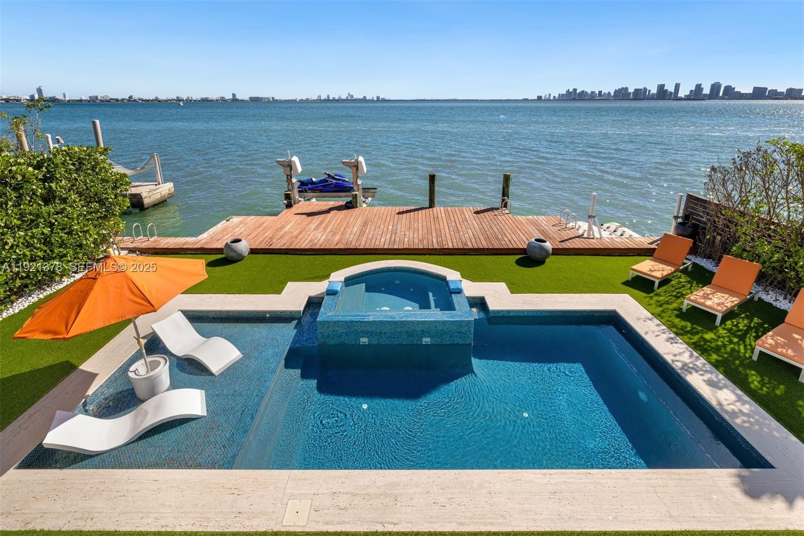 TREASURE ISLAND - Residential