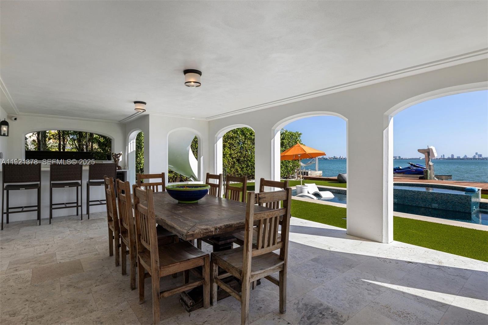 TREASURE ISLAND - Residential