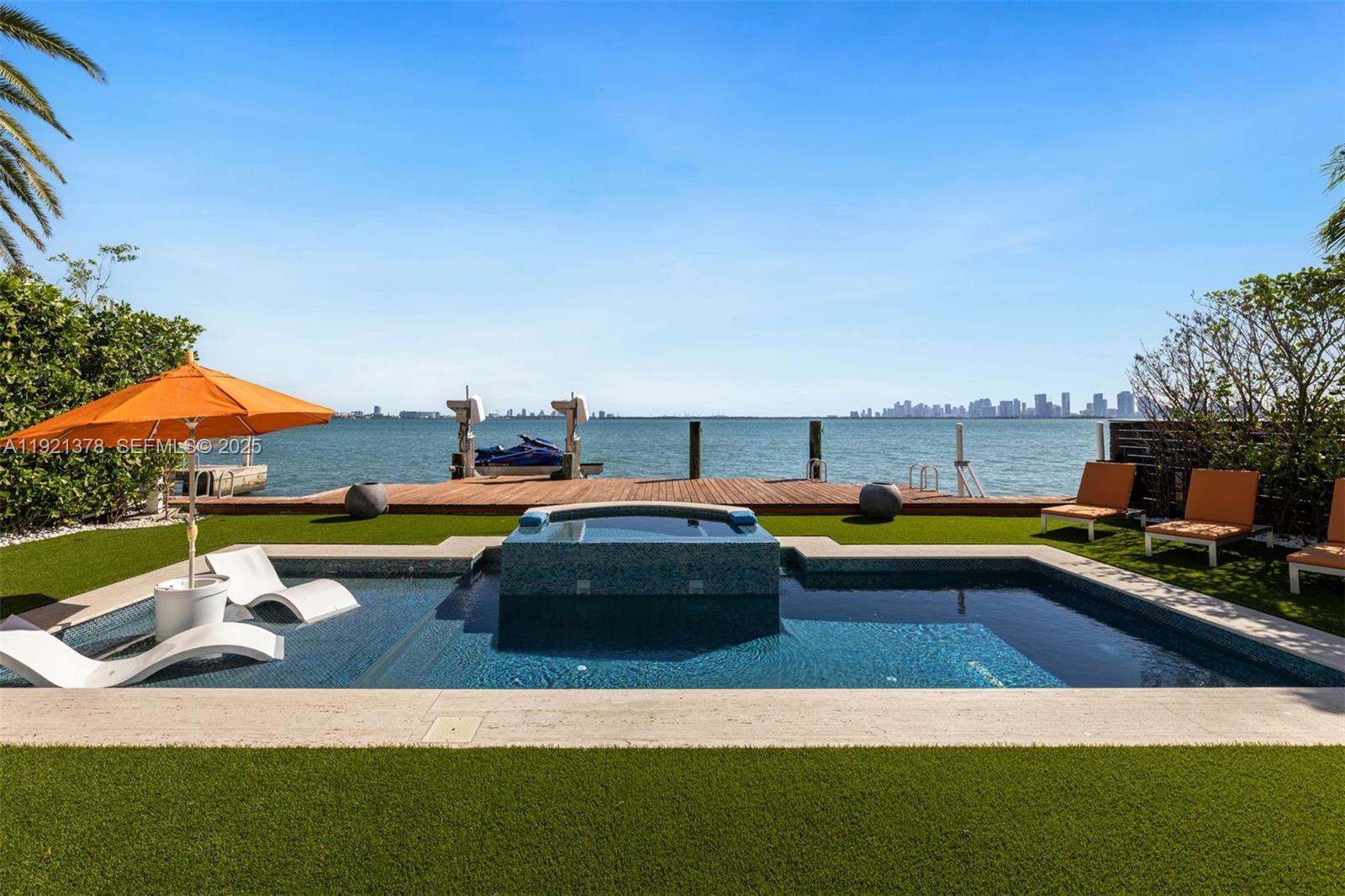 TREASURE ISLAND - Residential