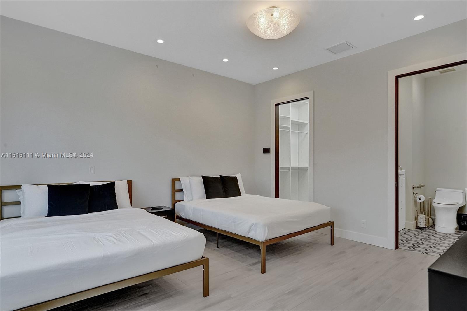 SILVER SHORES SEC OF LAUD - Residential