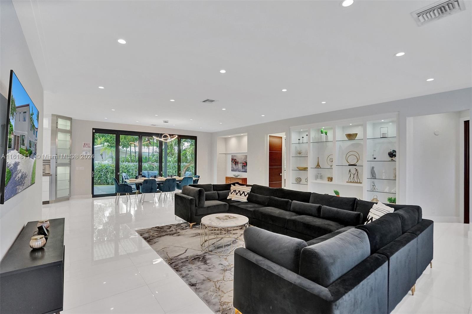 SILVER SHORES SEC OF LAUD - Residential
