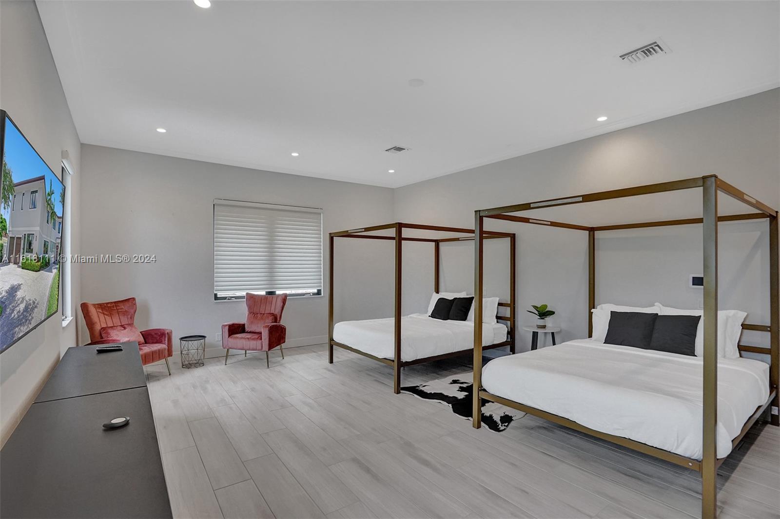 SILVER SHORES SEC OF LAUD - Residential