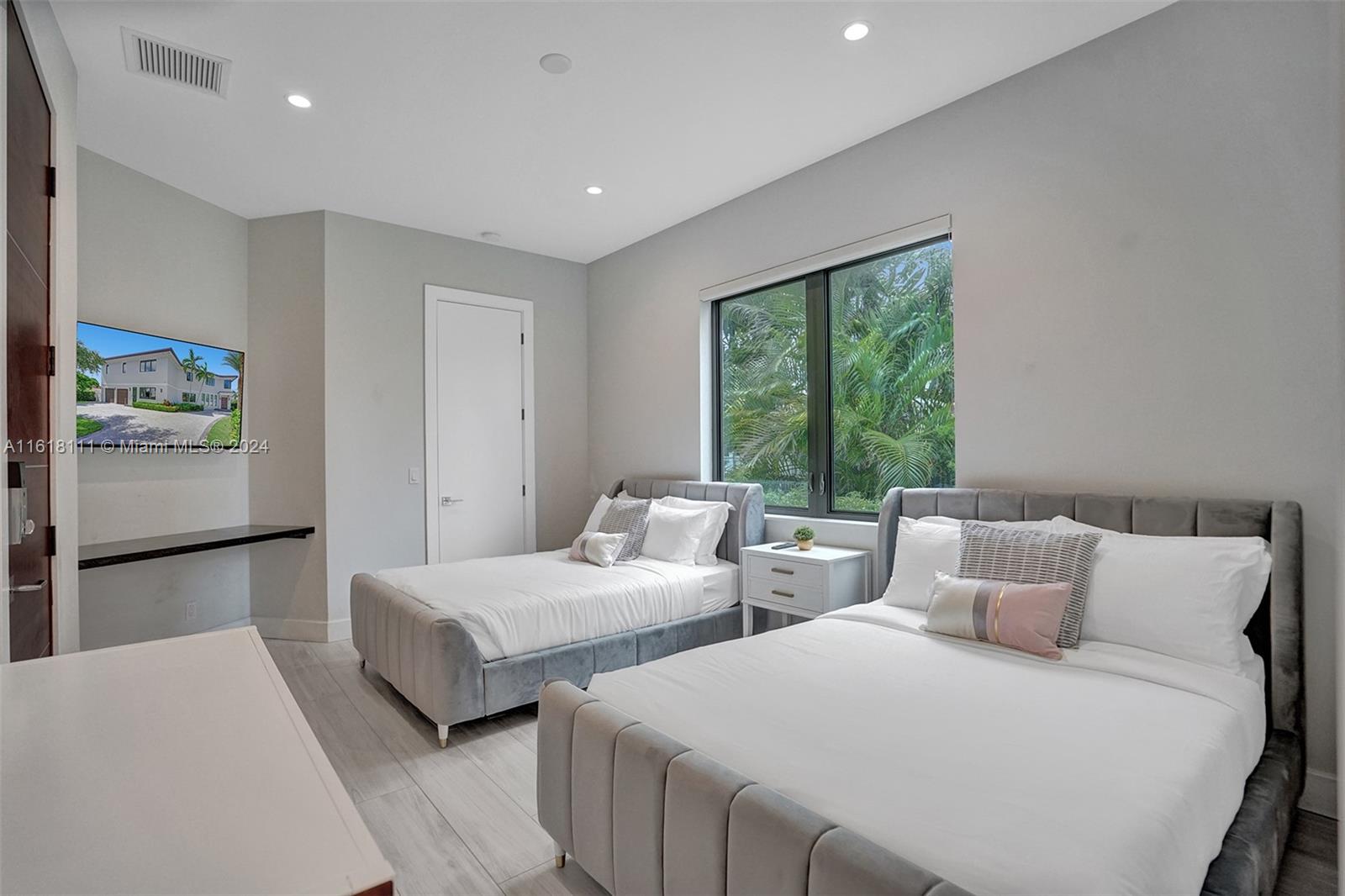 SILVER SHORES SEC OF LAUD - Residential