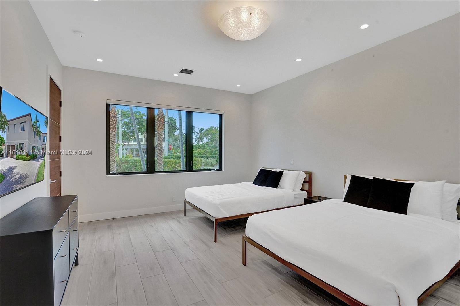 SILVER SHORES SEC OF LAUD - Residential