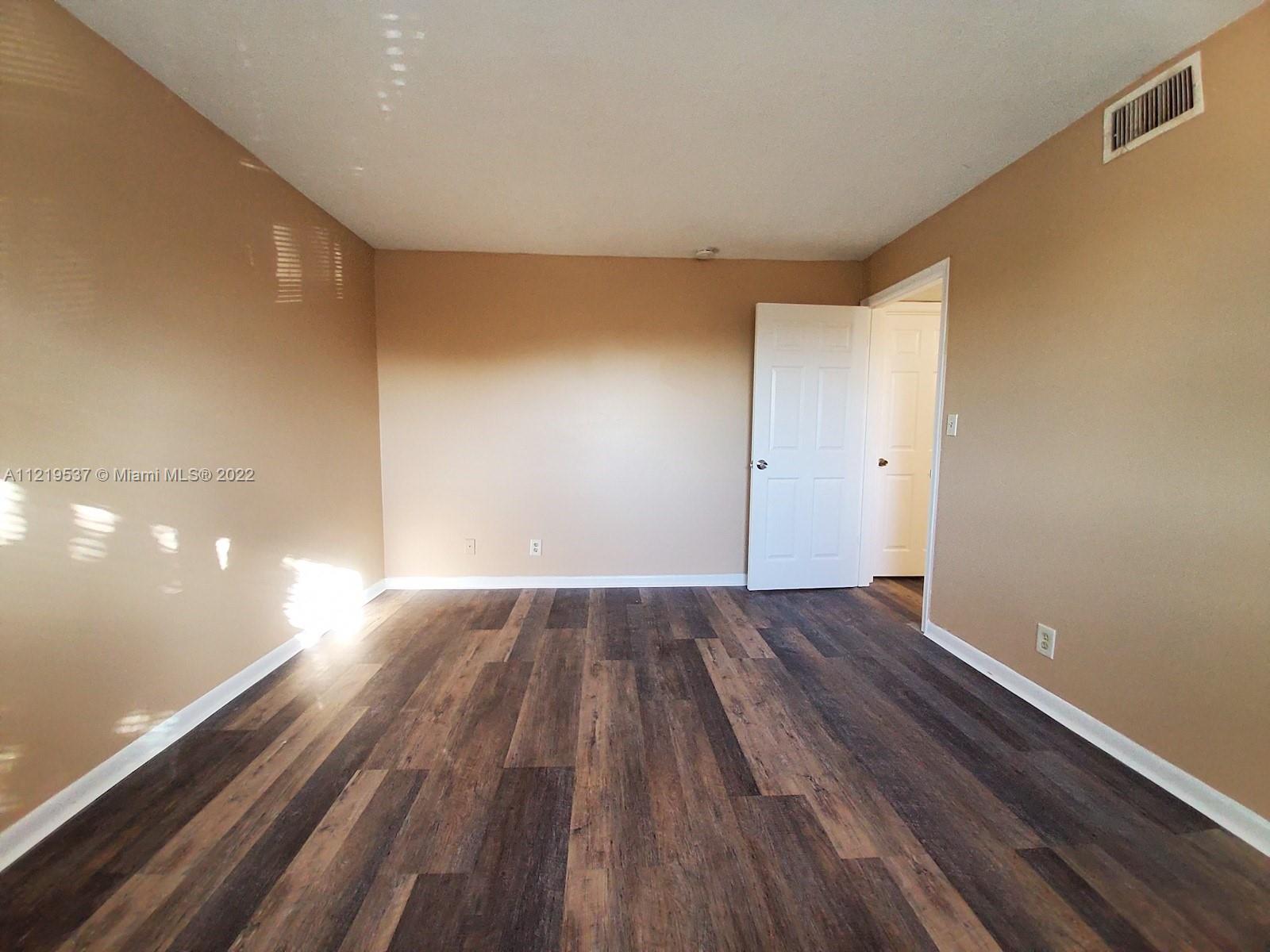 PRESIDENTIAL GOLFVIEW CON - Residential Lease