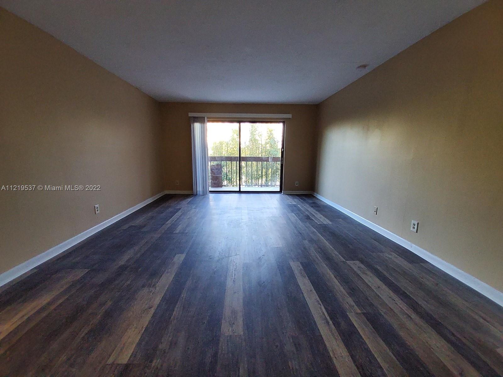 PRESIDENTIAL GOLFVIEW CON - Residential Lease