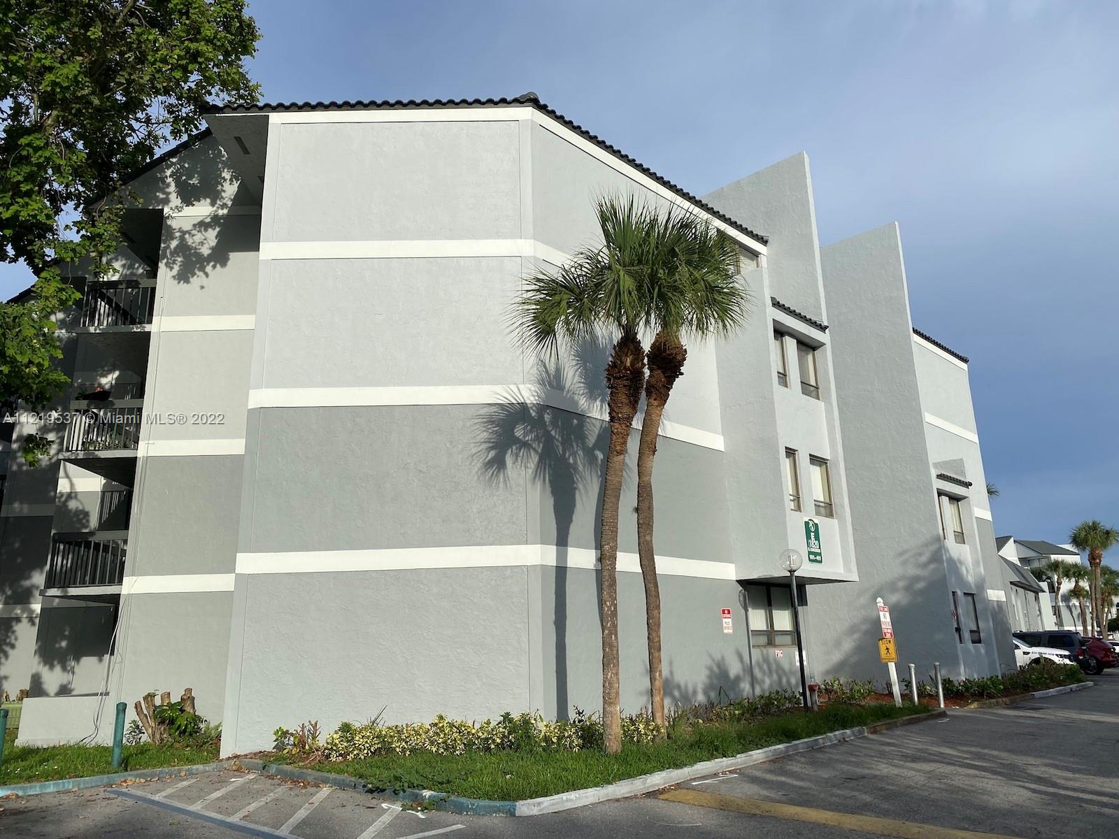 For Rent 2bed/2bath condo in West Palm Beach. Great location, close to Outlet Shopping Mall, other shopping areas, restaurants, major roads, and highways. Freshly painted, new laminated wood floors throughout the unit, big walking closets, and more. Ready to move in. REQUIREMENTS: Rental Application, INCOME: at least 3 times the rent (last 3 pay stubs). MOVE IN COST: 1st month rent and 2 months security deposit, and application fees. AGENTS, PLEASE READ THE BROKER'S REMARKS BEFORE CALLING OR REQUESTING A SHOWING. Calls to listing agent ONLY DURING BUSINESS HOURS (M-F 9am-6pm).