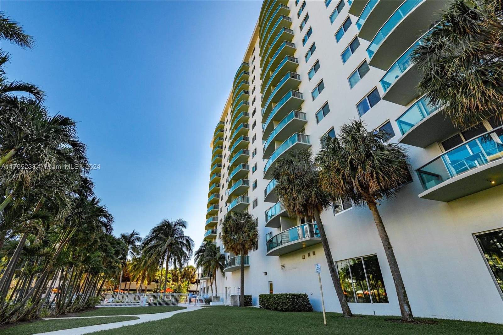 OCEANVIEW BUILDING B COND - Residential Lease