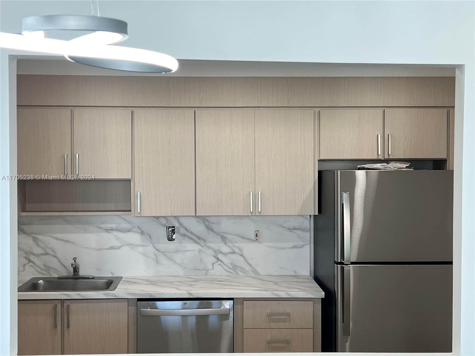 OCEANVIEW BUILDING B COND - Residential Lease