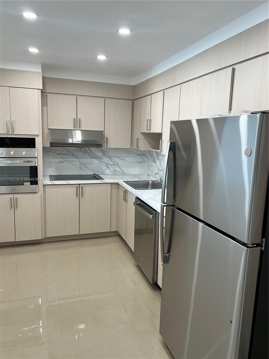 OCEANVIEW BUILDING B COND - Residential Lease