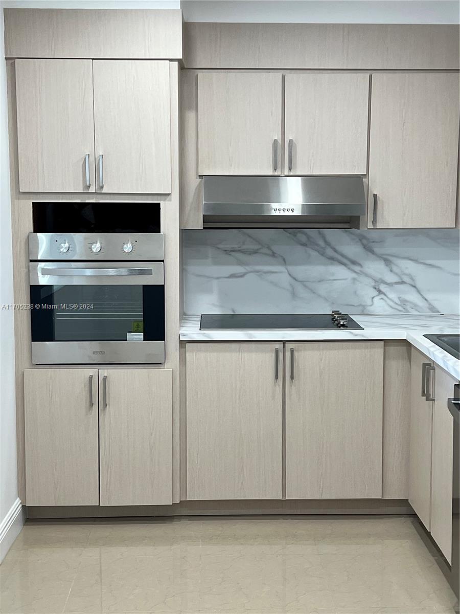 OCEANVIEW BUILDING B COND - Residential Lease