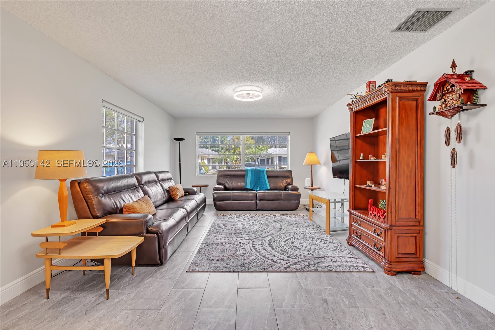 LIMETREE CONDO - Residential