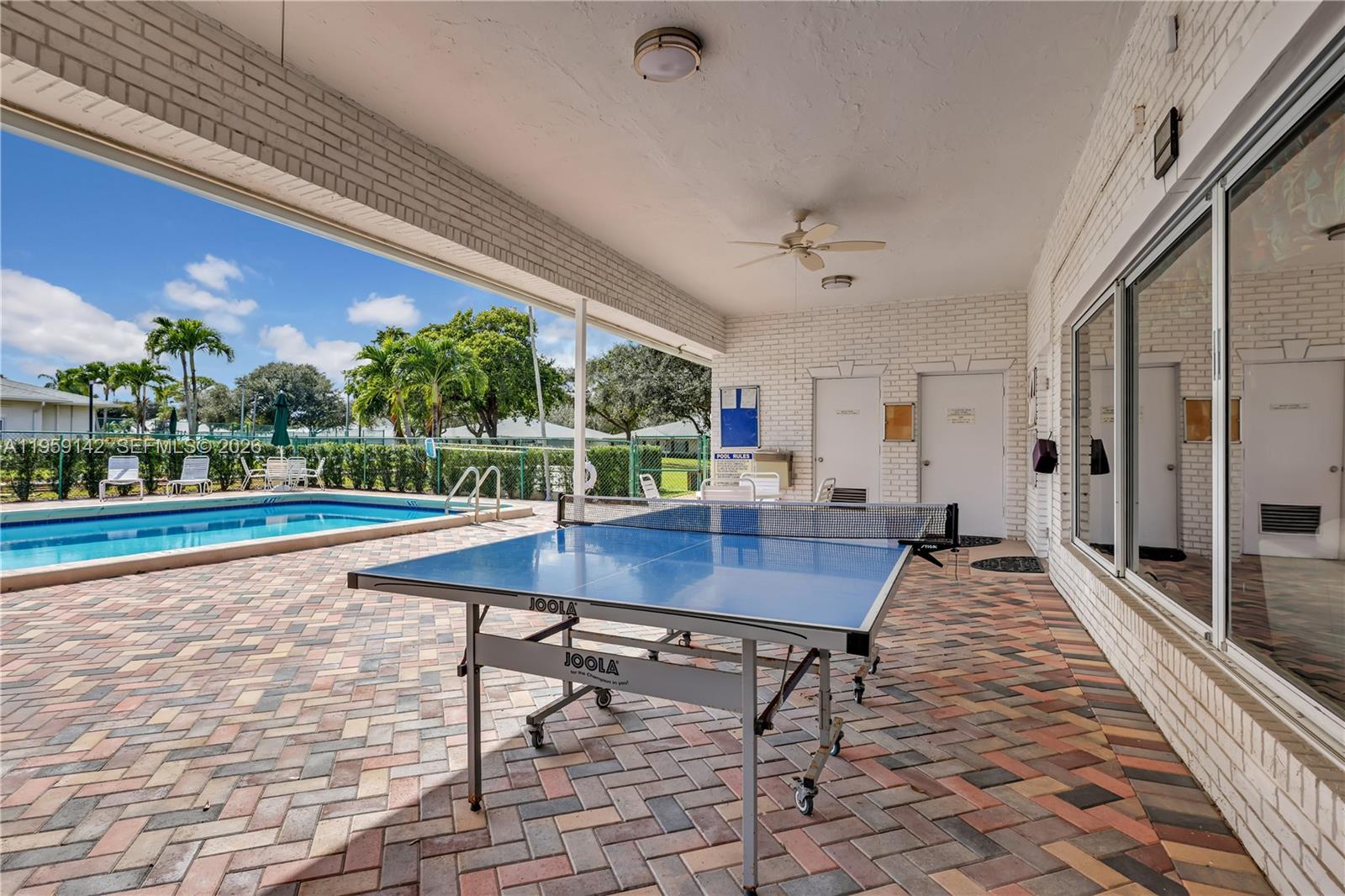 LIMETREE CONDO - Residential