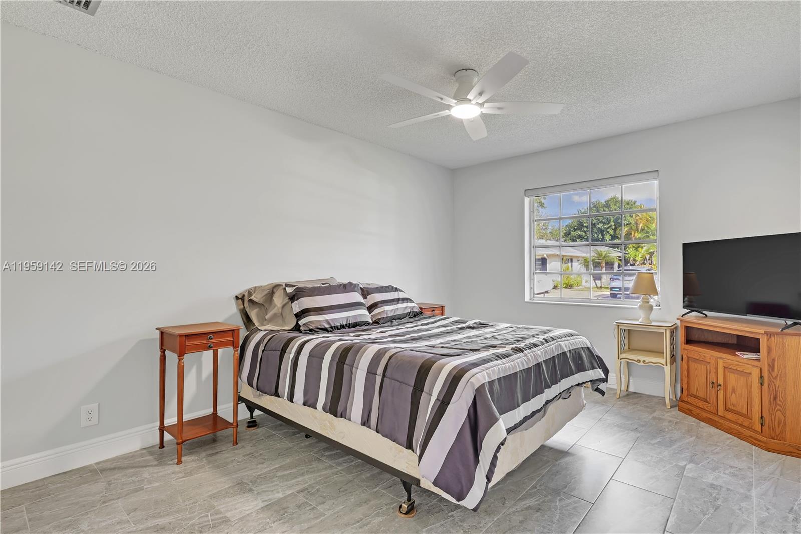LIMETREE CONDO - Residential