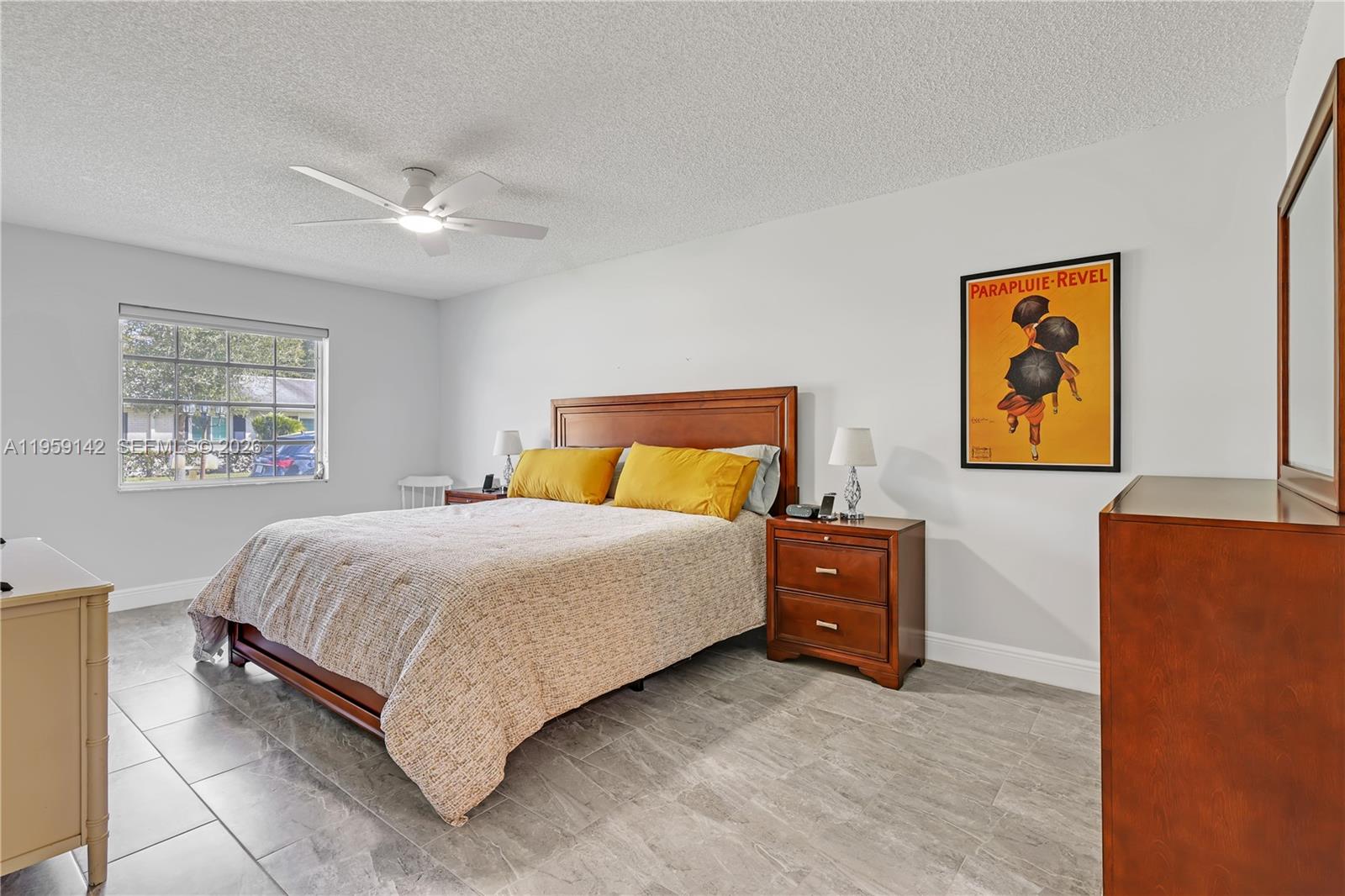 LIMETREE CONDO - Residential