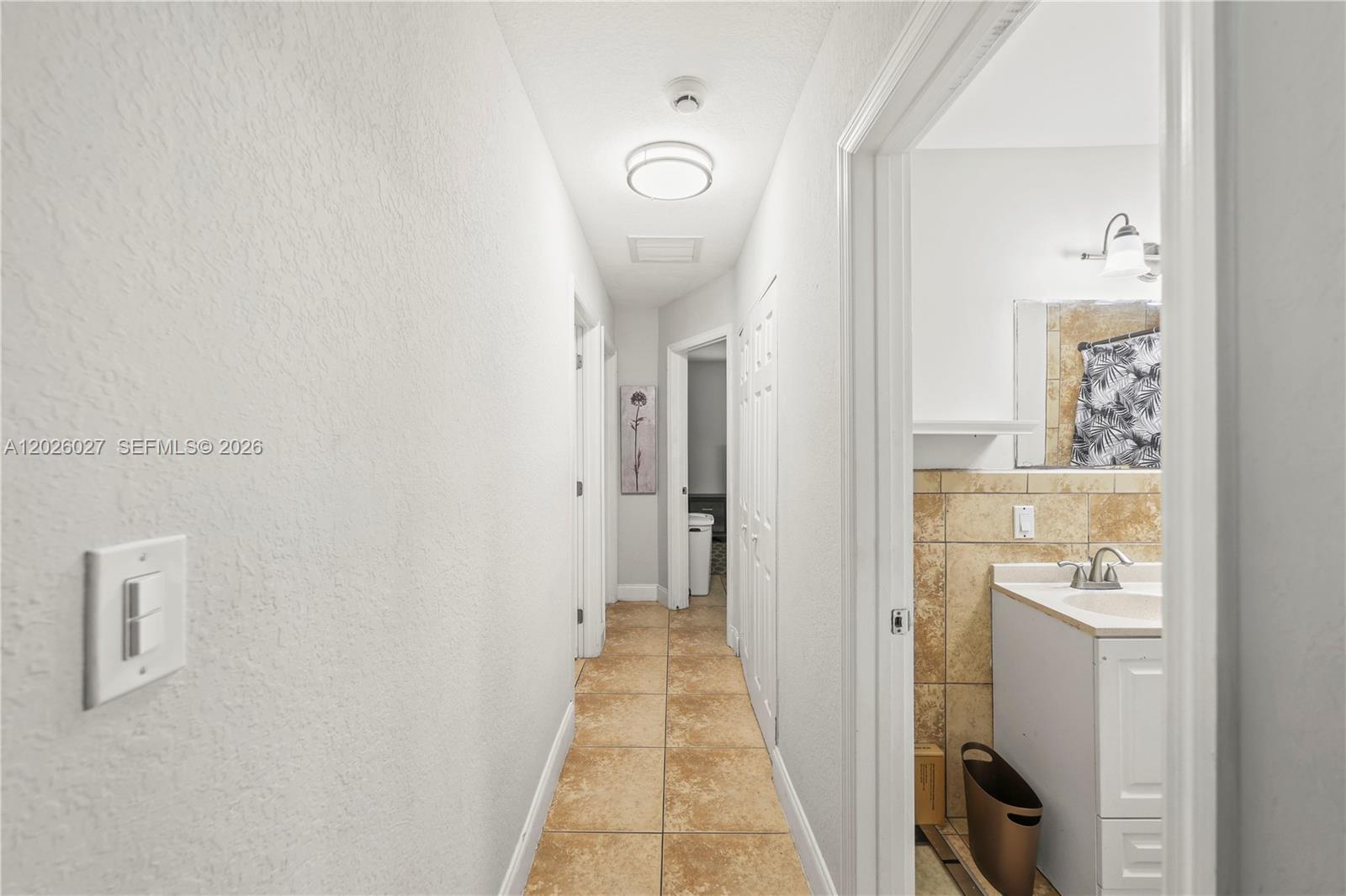 BROADVIEW COUNTRY CLUB - Residential