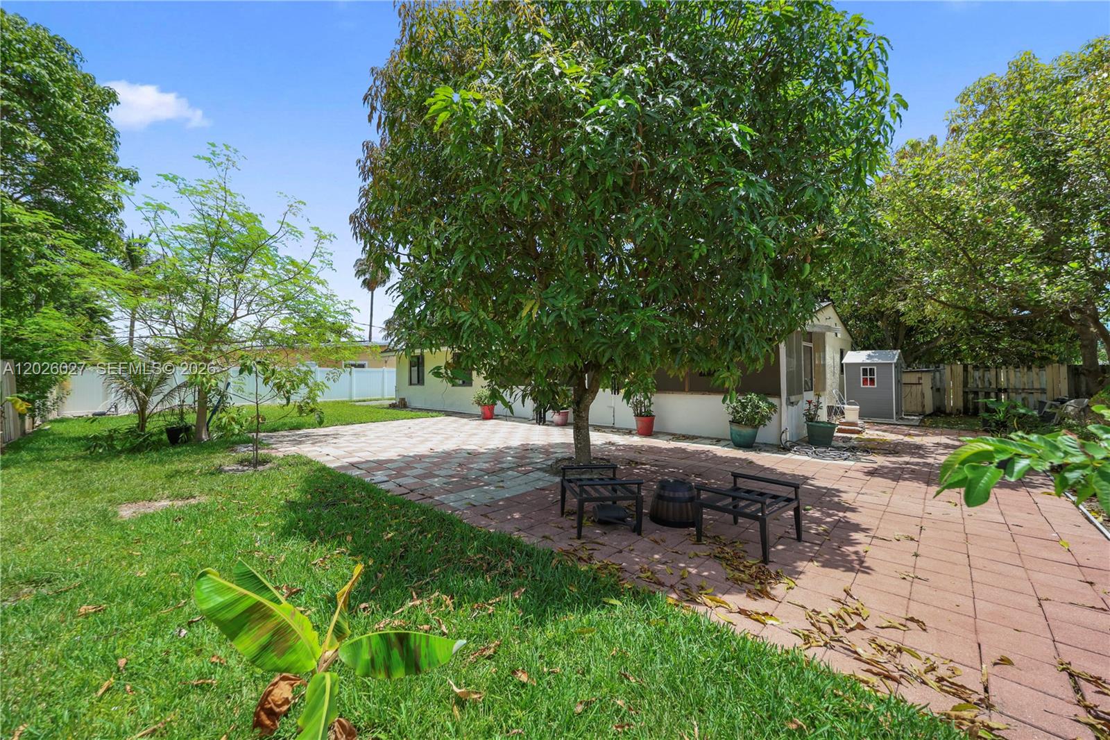 BROADVIEW COUNTRY CLUB - Residential