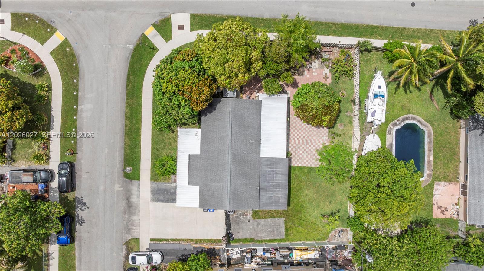 BROADVIEW COUNTRY CLUB - Residential