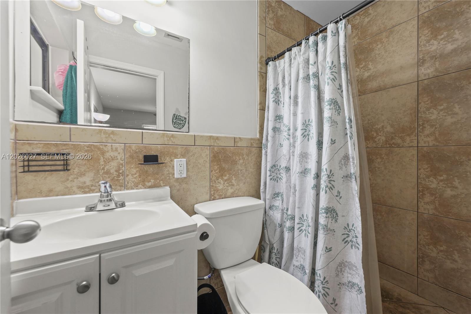 BROADVIEW COUNTRY CLUB - Residential
