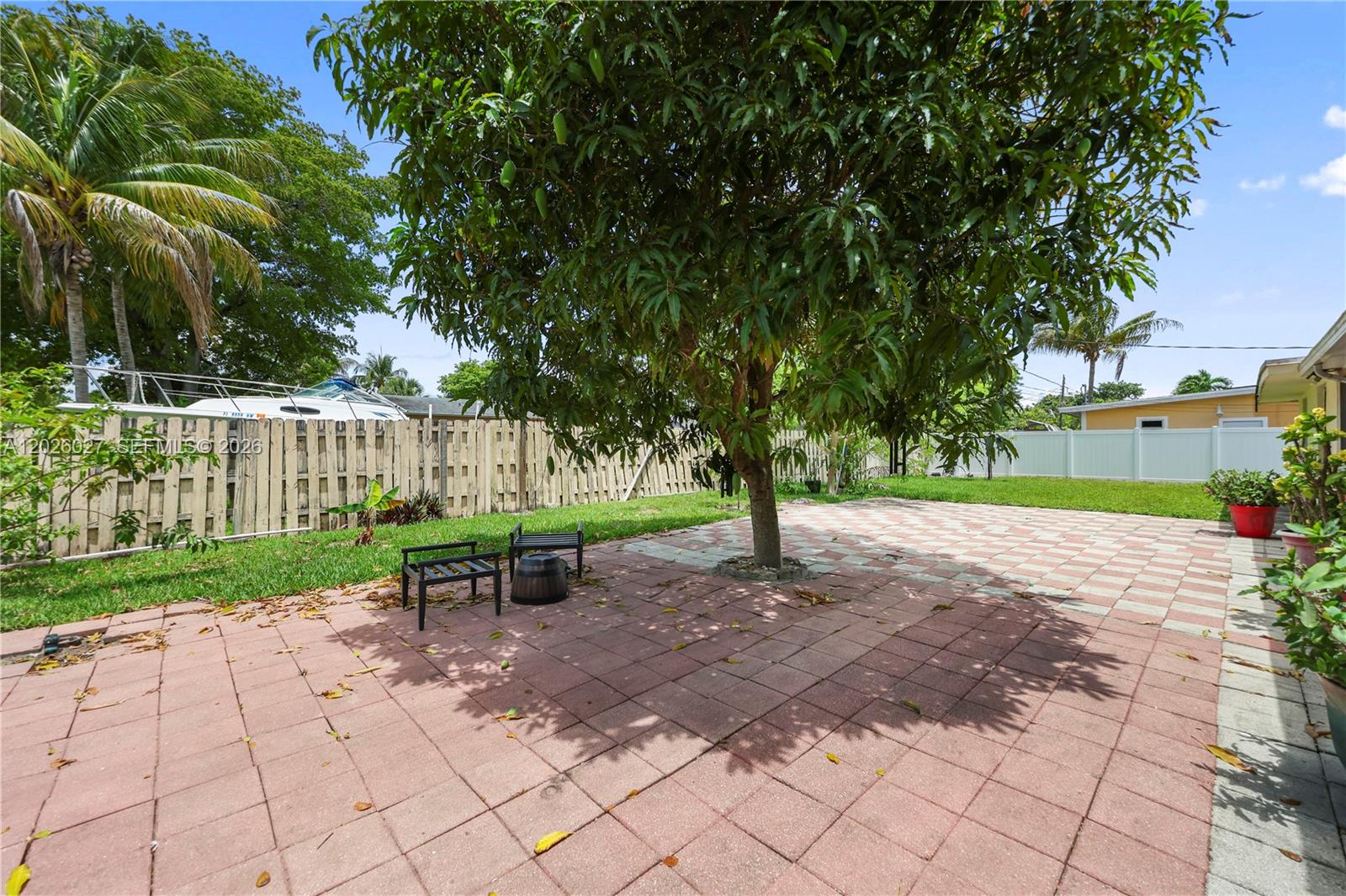 BROADVIEW COUNTRY CLUB - Residential
