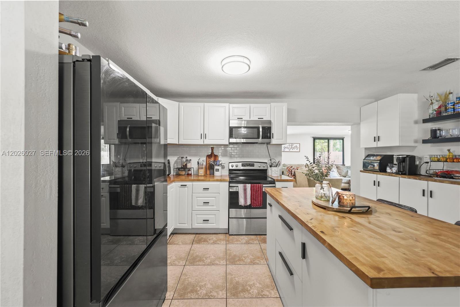 BROADVIEW COUNTRY CLUB - Residential